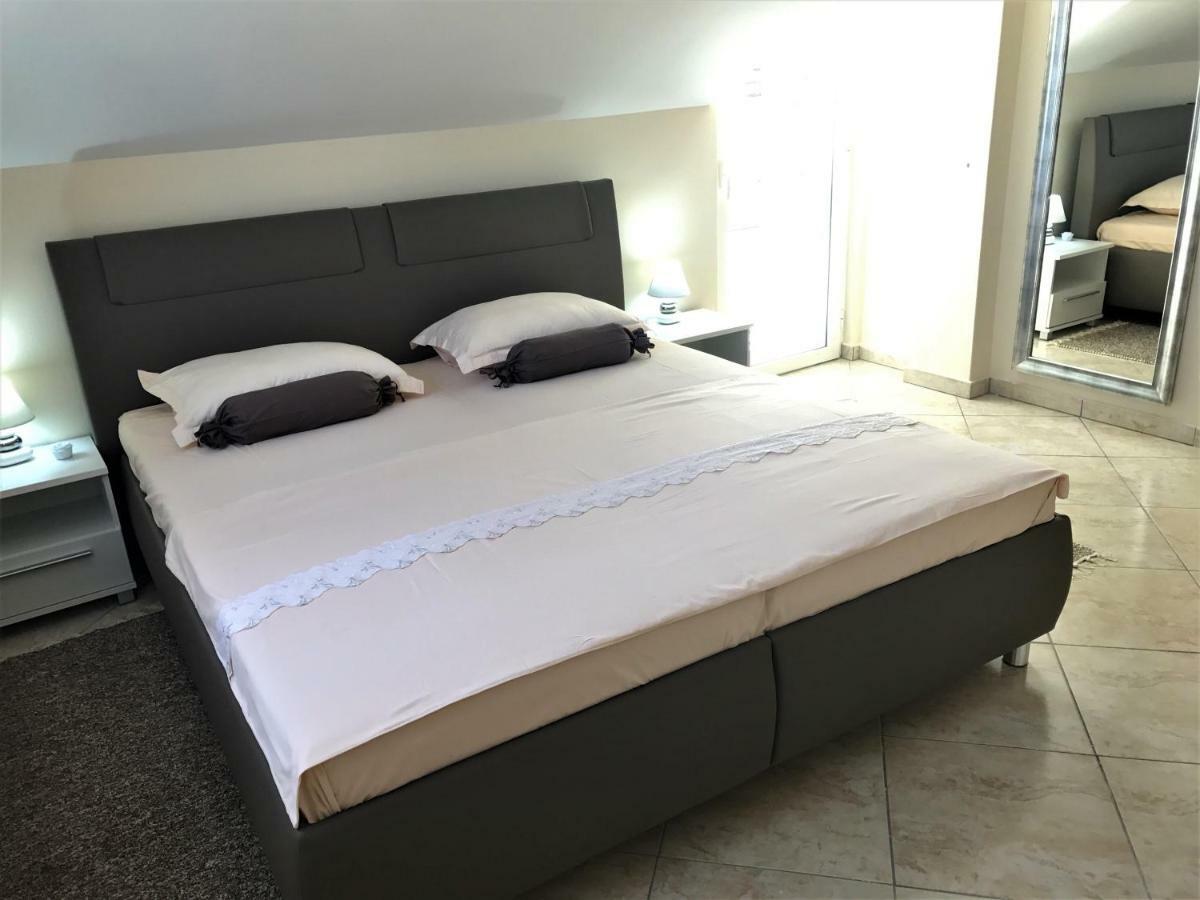 Apartmani Fortuna Lumbarda Dış mekan fotoğraf