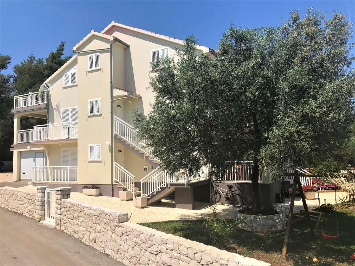 Apartmani Fortuna Lumbarda Dış mekan fotoğraf