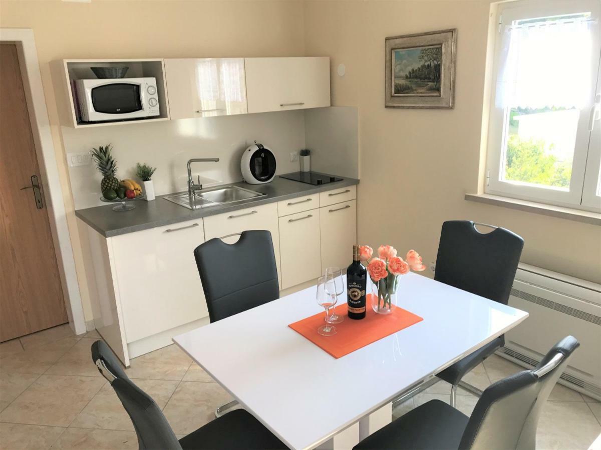 Apartmani Fortuna Lumbarda Dış mekan fotoğraf
